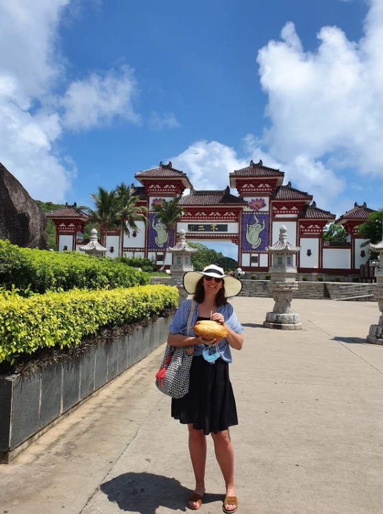 Beach and temples, Sanya