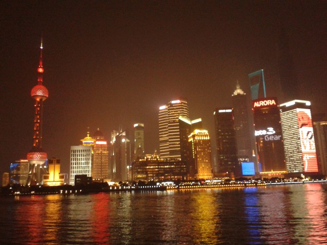 shanghai-buildings-at-night