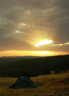 tent-hills-sun