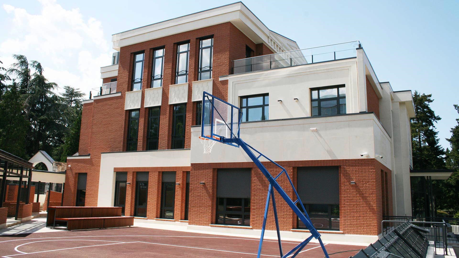 Teaching abroad in Serbia Country